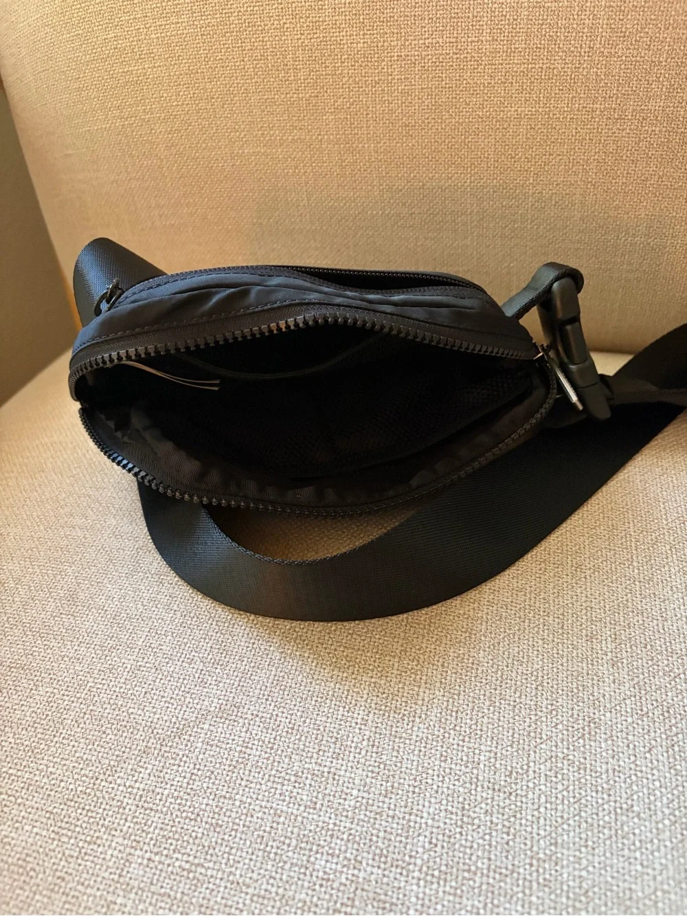 lululemon everywhere belt bag - Picture 5 of 5